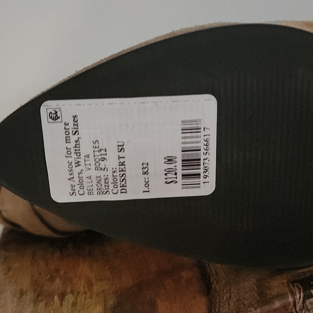 Bella Vita desert suede leather booties - Picture 3 of 5